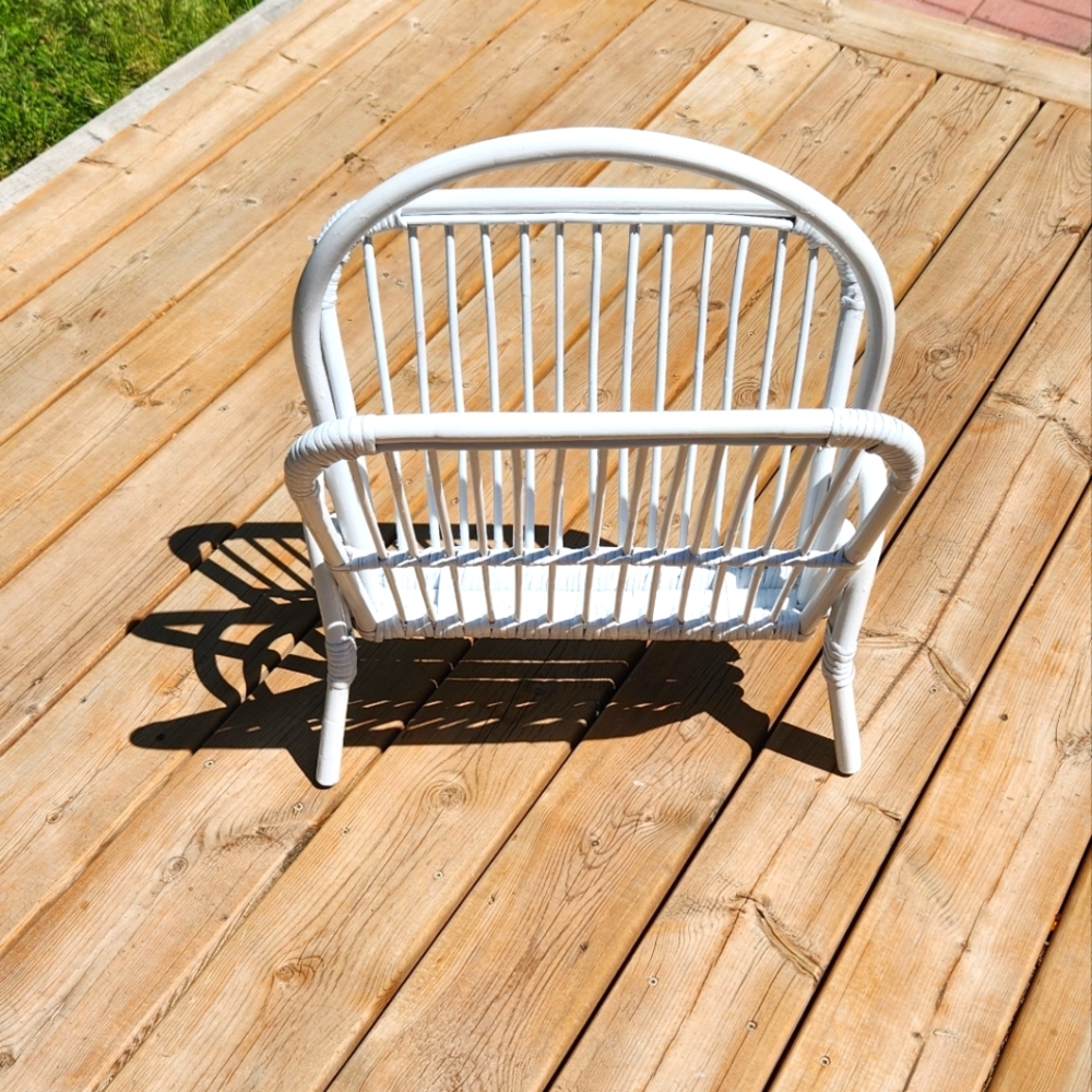 Boho Vintage Wicker Magazine Rack